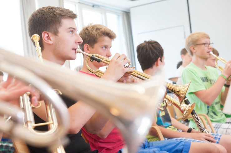 Musikfreizeit ist auch mit dem gesamten Schulorchester möglich.