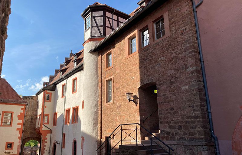 Burg Breuberg in der Hofansicht