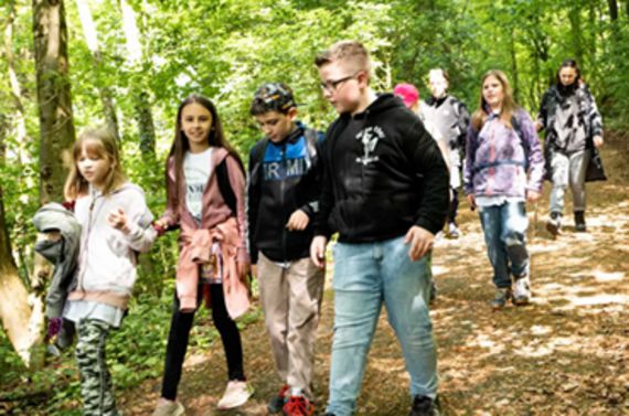 Wanderung mit Schulklasse zur Burgruine Hohenrechberg