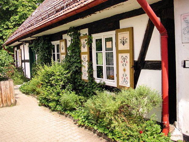 Urlaub im Spreewald - Das Zentrum der Jugendherberge Köthener See ist ein altes, liebevoll restauriertes Fachwerkhaus.
