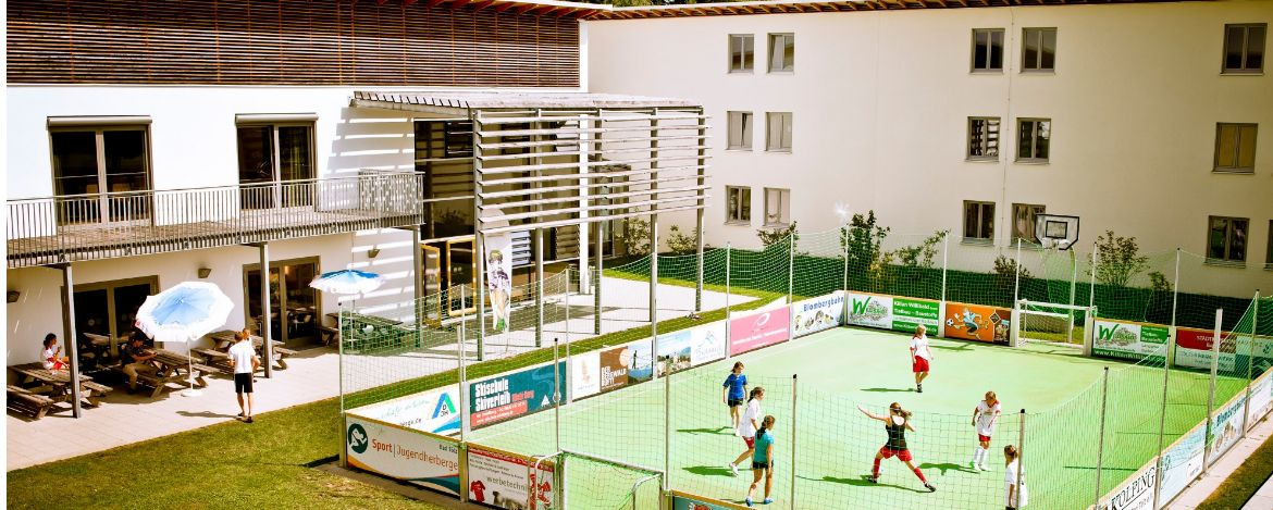 Spiel & Spaß in der Speedsoccer Arena der Sport|Jugendherberge in Bad Tölz