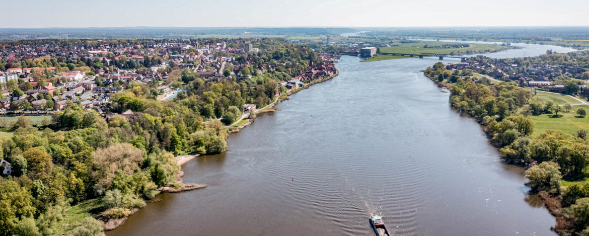Lage der Jugendherberge am Fluss Elbe