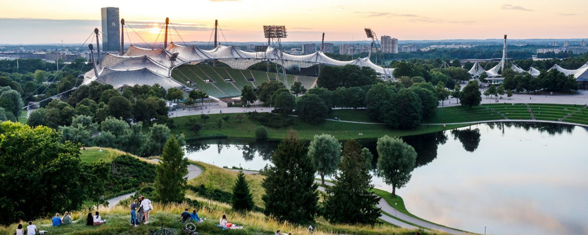 Olympiapark München am Abend - eine tolle Kulisse