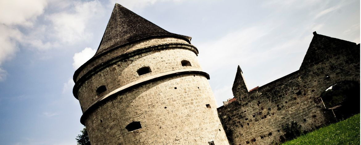 Turm der weltlängsten Burg in Burghausen