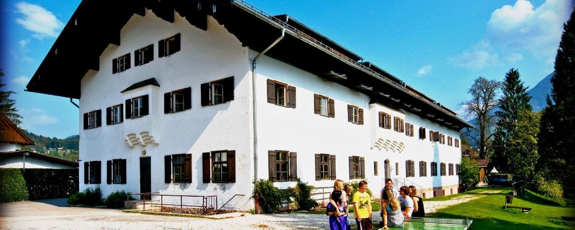 Haus Jenner in Berchtesgaden - ein großes Außengelände ist vorhanden