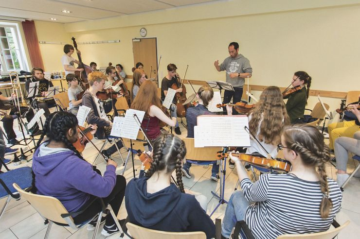 Orchesterprobe in der Jugendherberge Bad Honnef.
