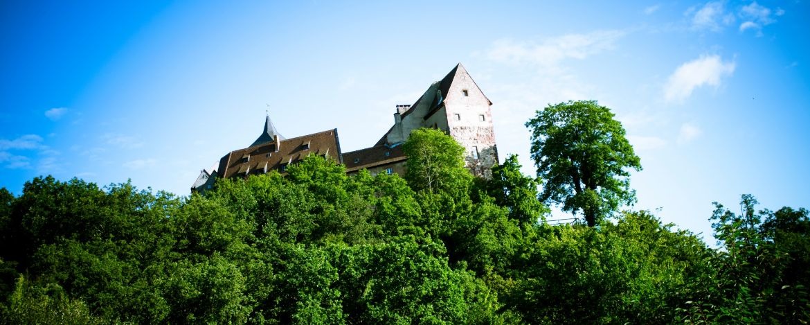 Außenansicht der Jugendherberge Burg Rothenfels