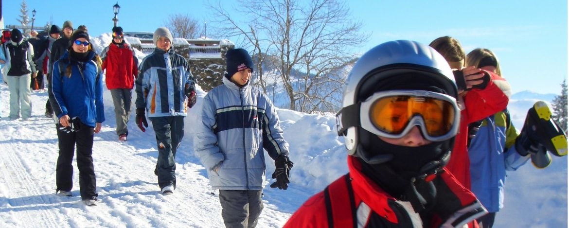 Auf geht´s zum Skifahren als Gruppenerlebnis auf Klassenfahrt