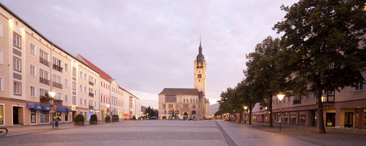 Marktplatz Dessau-Roßlau mit Rathaus